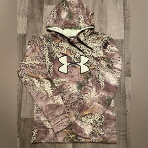 Under Armour small ladies Camouflage Hoodie